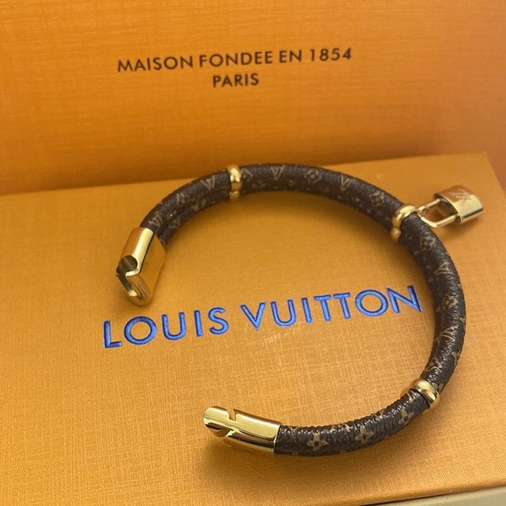 Louis Vuitton Keep It Twice Bracelet M8109E