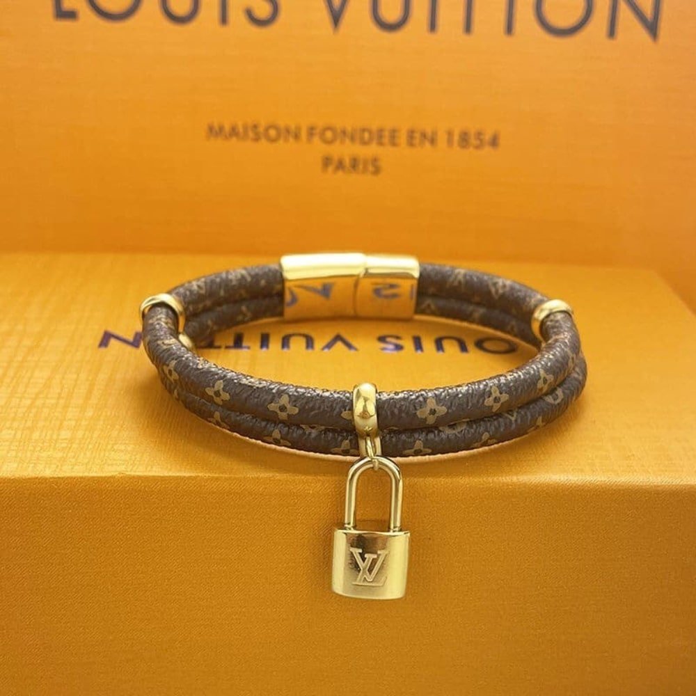 Louis Vuitton Keep It Twice Bracelet M8109E
