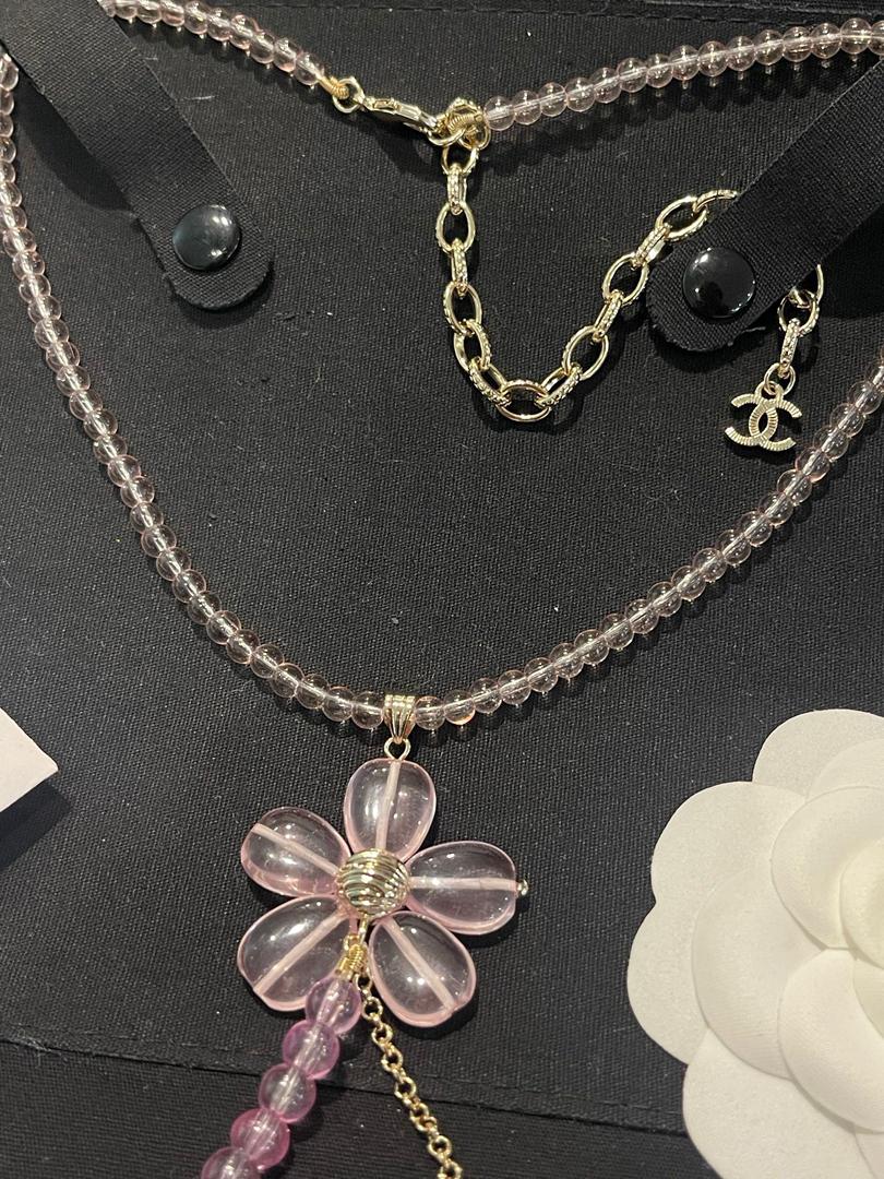CHANEL FLOWER SILVER PENDANT WIT EARRINGS