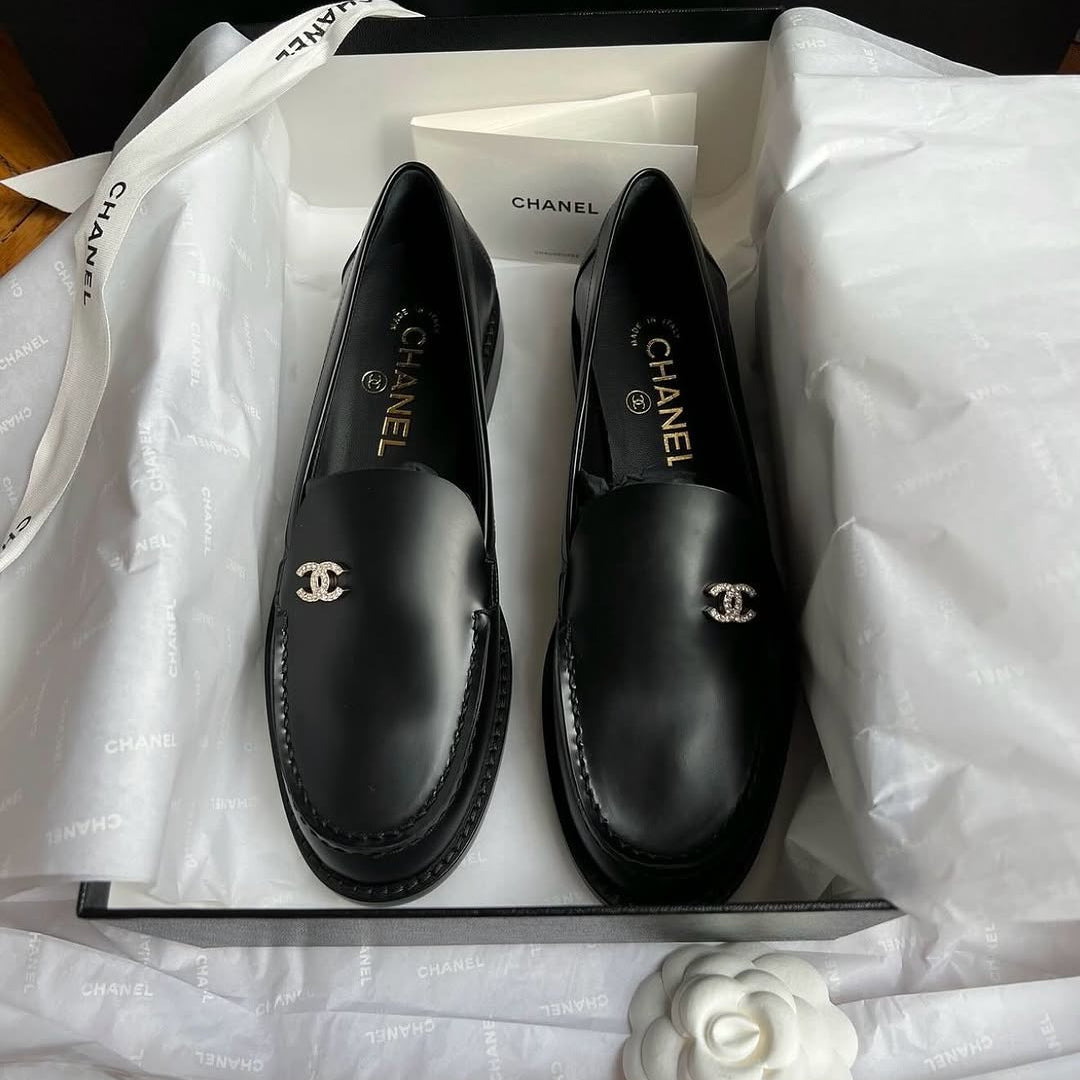 CC MOCCASINS 2025 IN BLACK CALFSKIN - 35
