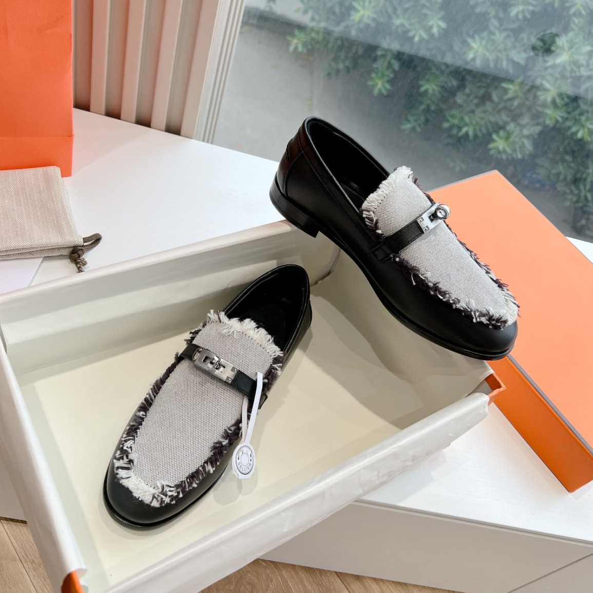 Destin Loafer Black Calfskin Fringed Canvas - 35