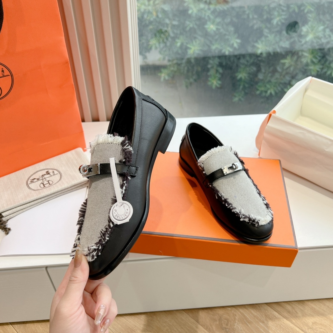 Destin Loafer Black Calfskin Fringed Canvas - 35