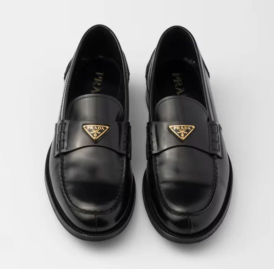 PRADA LOAFER IN BLACK PATENT CALFSKIN - 35