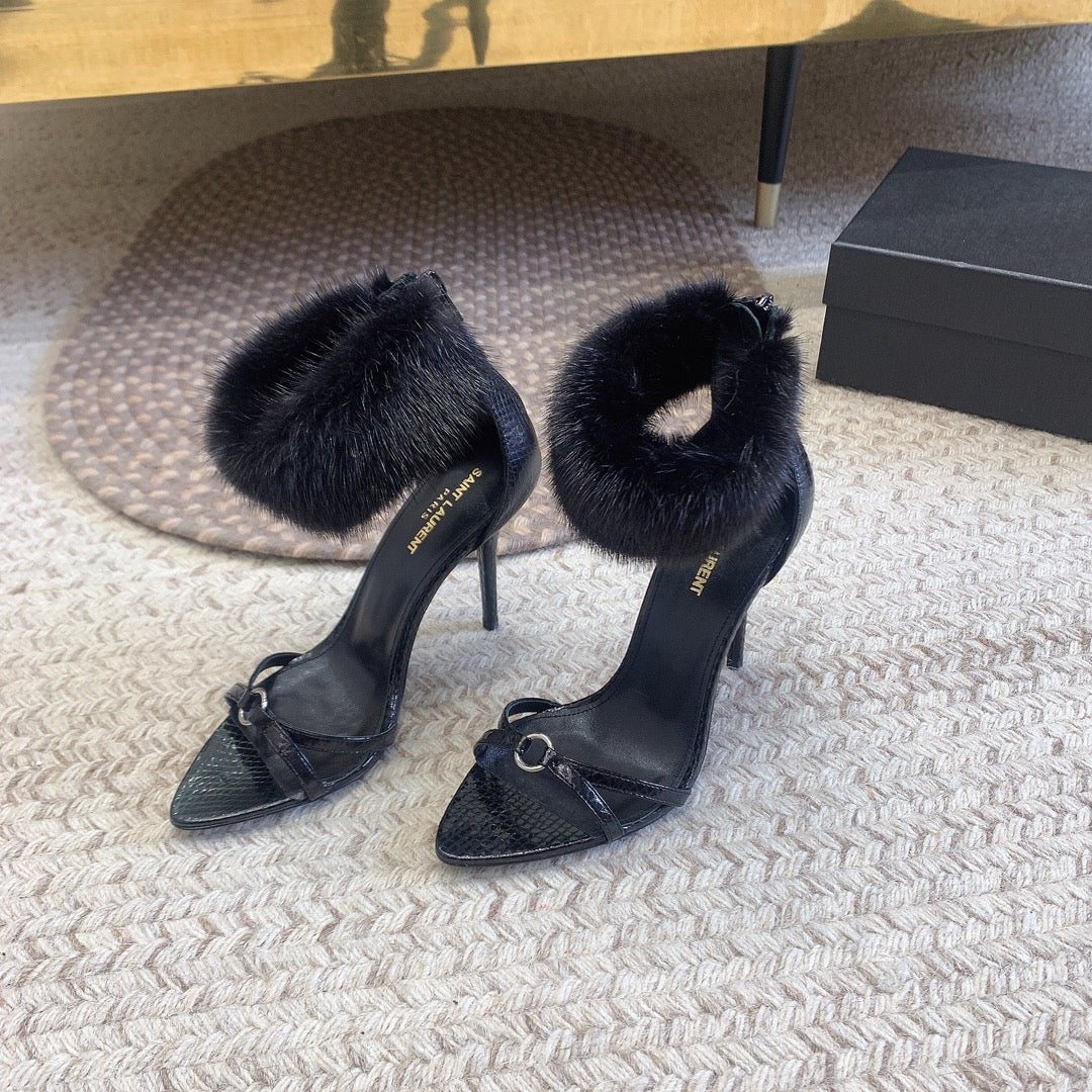 HIGH HEEL SANDAL IN BLACK POLISHED CALFSKIN AND MINK FUR - 34