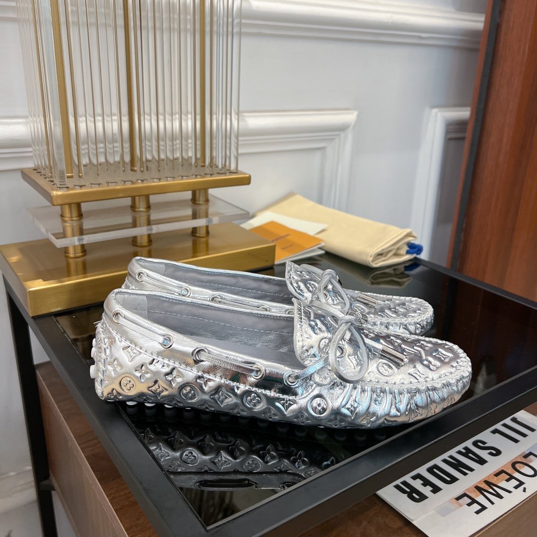 LV GLORIA FLAT LOAFER LOGO STAMPING SILVER - 35