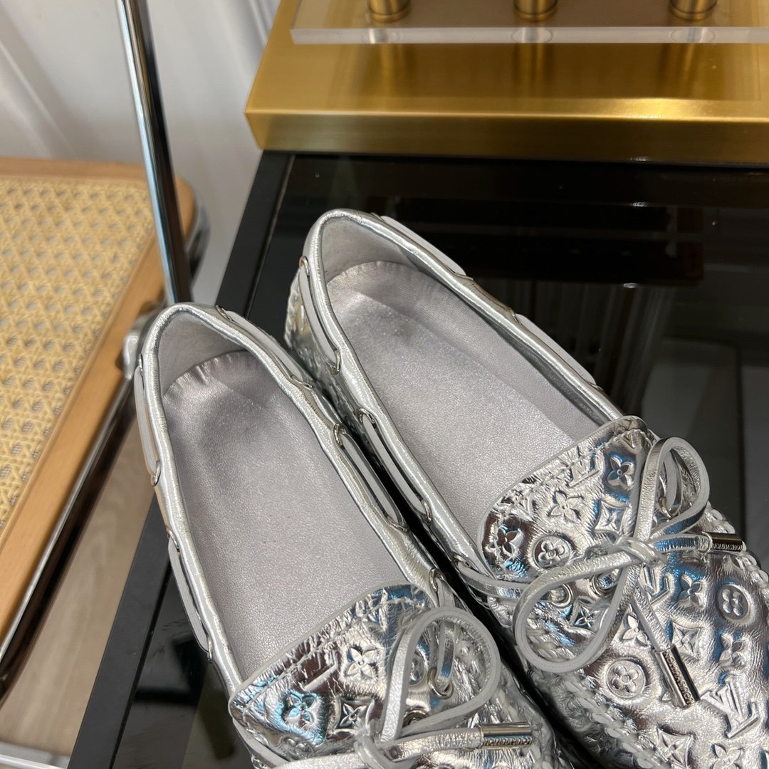 LV GLORIA FLAT LOAFER LOGO STAMPING SILVER - 35
