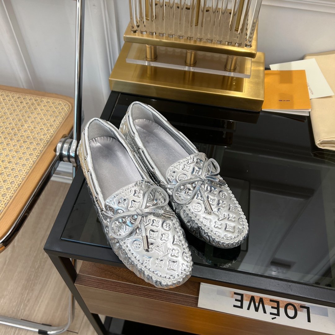 LV GLORIA FLAT LOAFER LOGO STAMPING SILVER - 35