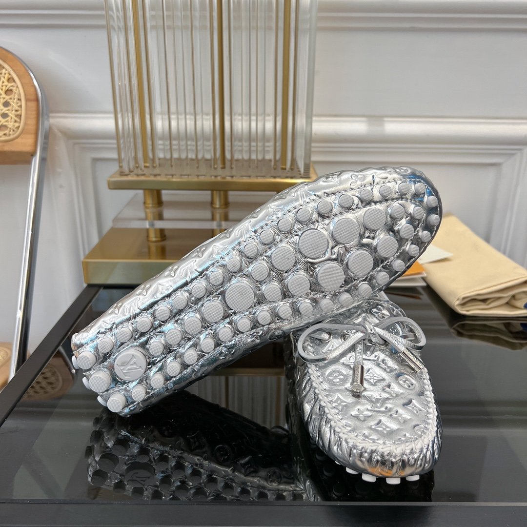 LV GLORIA FLAT LOAFER LOGO STAMPING SILVER - 35
