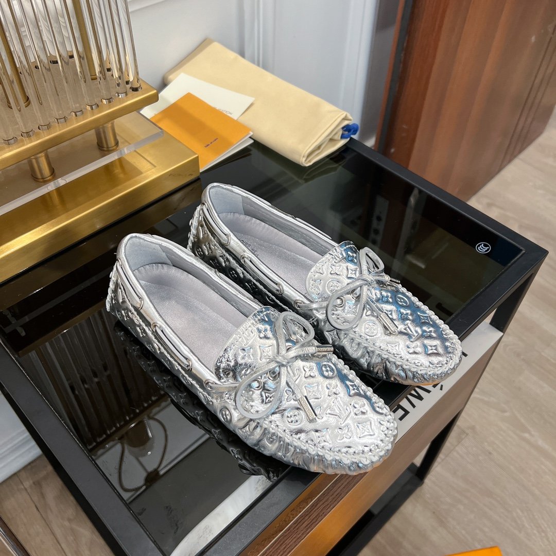 LV GLORIA FLAT LOAFER LOGO STAMPING SILVER - 35