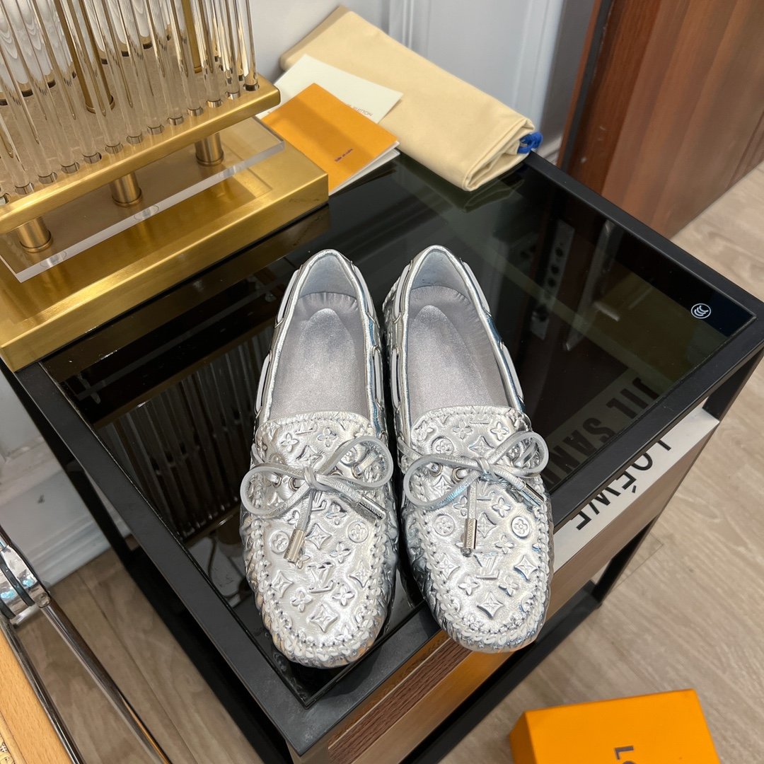 LV GLORIA FLAT LOAFER LOGO STAMPING SILVER - 35