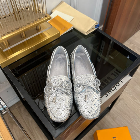 LV GLORIA FLAT LOAFER LOGO STAMPING SILVER - 35