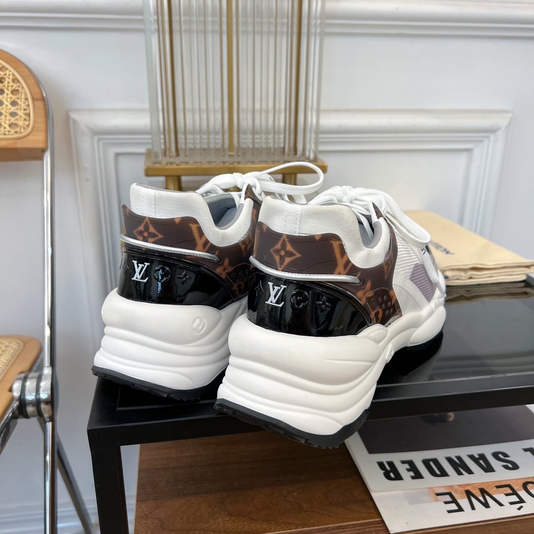 LV RUN 55 SNEAKER WHITE GRAY - 35