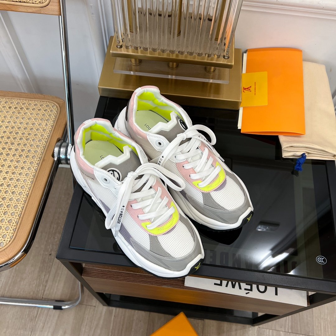 LV RUN 55 SNEAKER GREEN PLANTAIN - 35