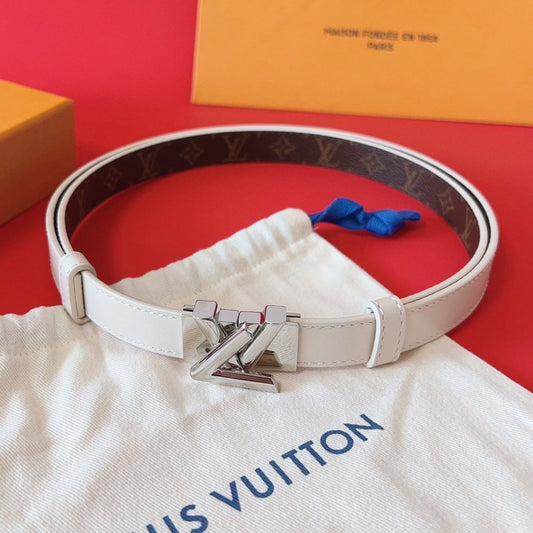 LV GO-14 20MM BELT IN WHITE CALFSKIN SILVER HARDWARE - 30