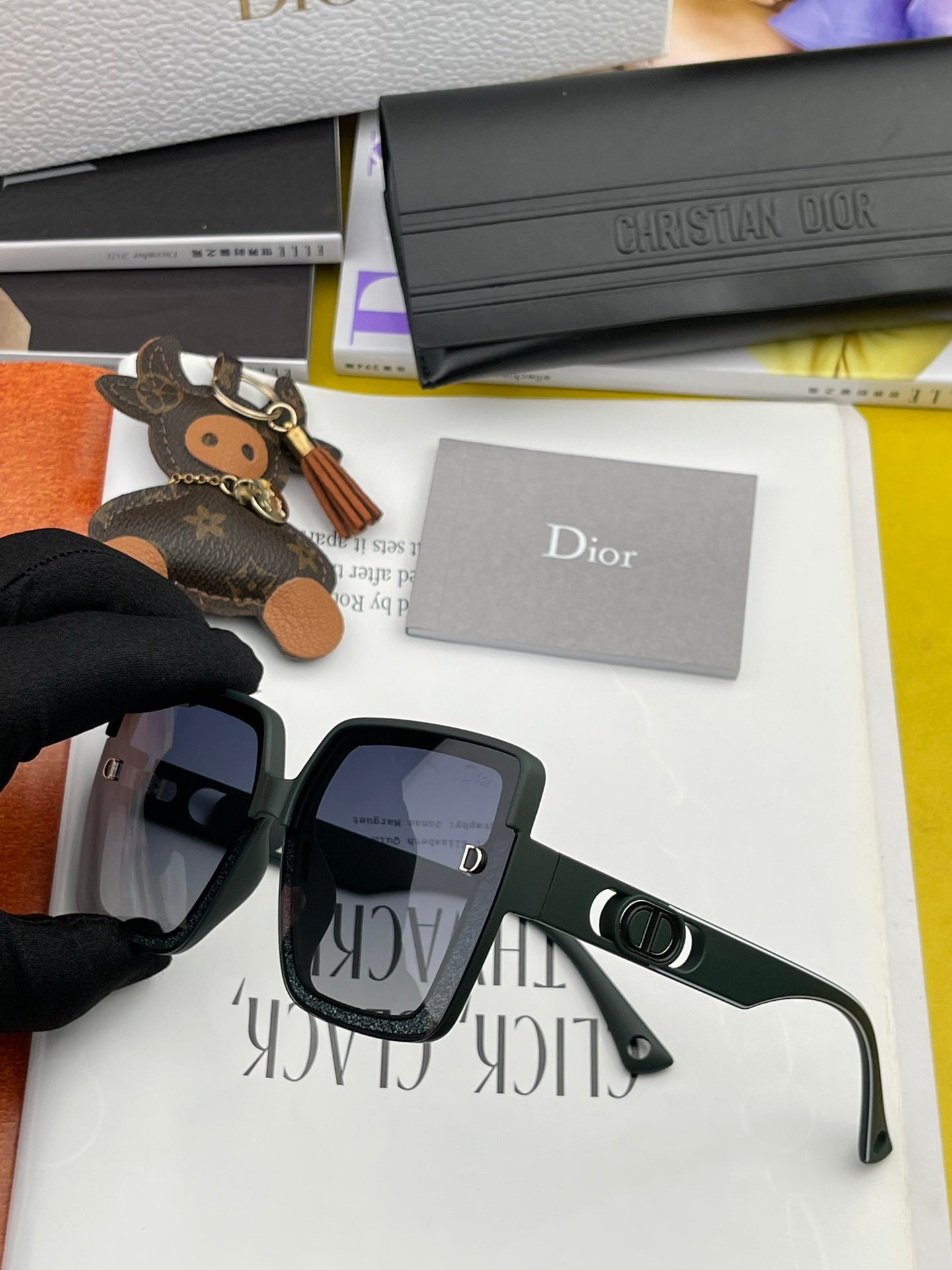 MONTAIGNE SQUARE SUNGLASS CD7129 IN ACETATE - White