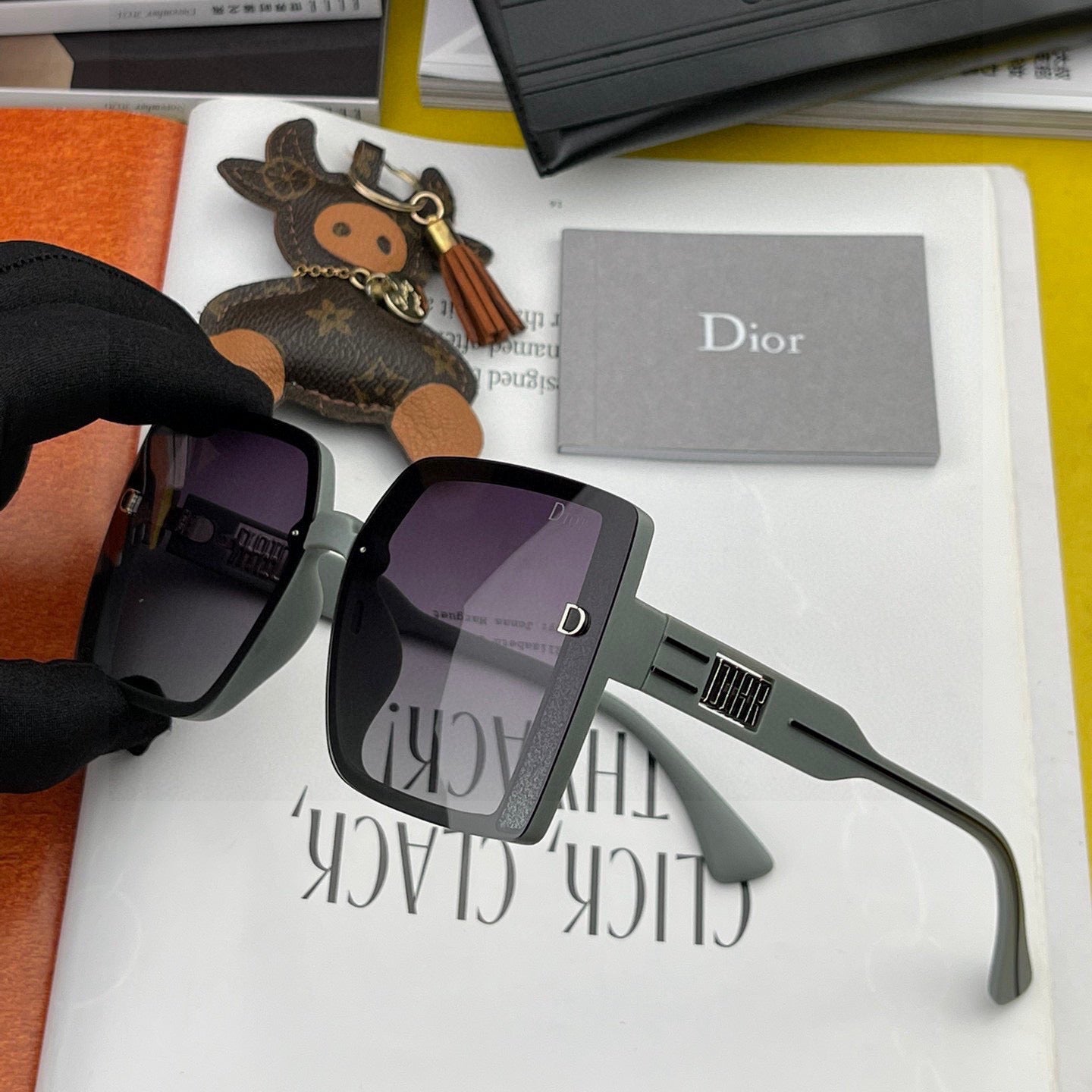 MONTAIGNE SQUARE SUNGLASS D5290 IN ACETATE - Beige