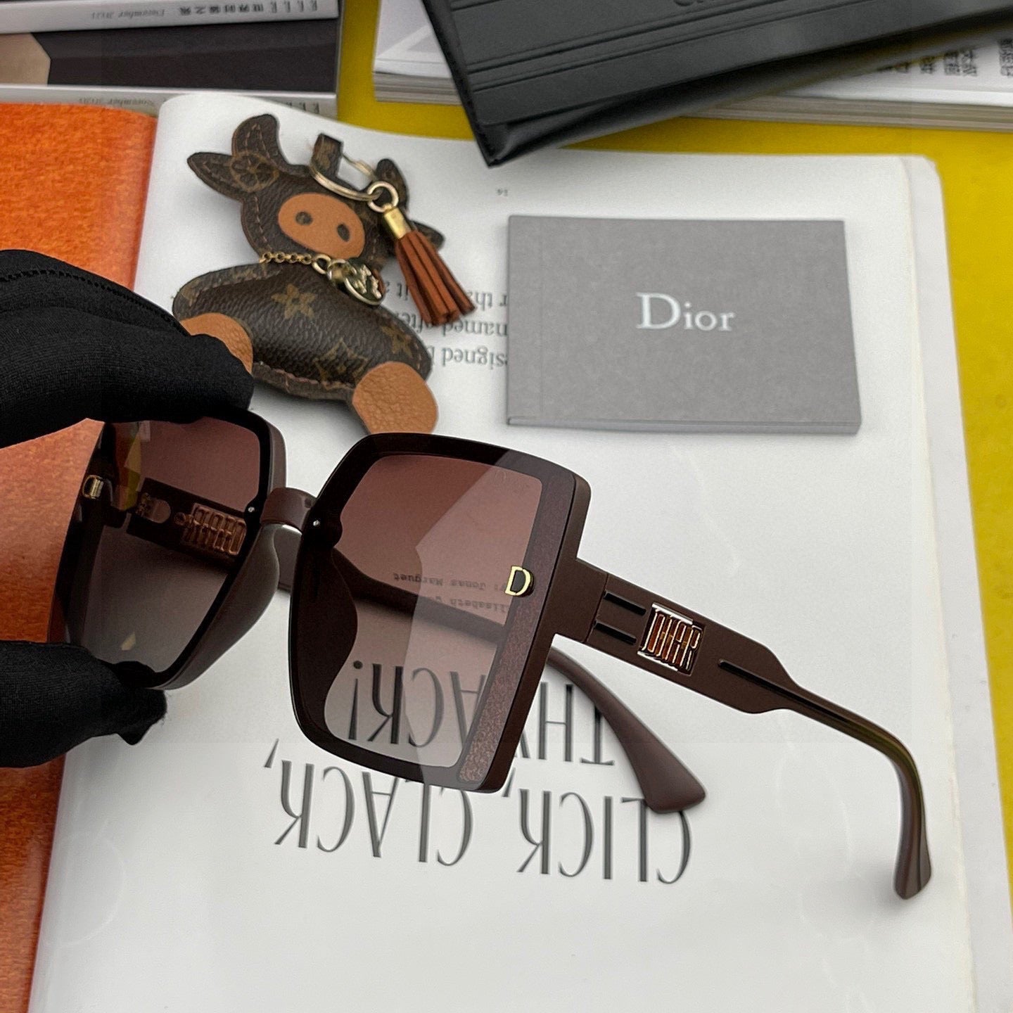 MONTAIGNE SQUARE SUNGLASS D5290 IN ACETATE - Beige