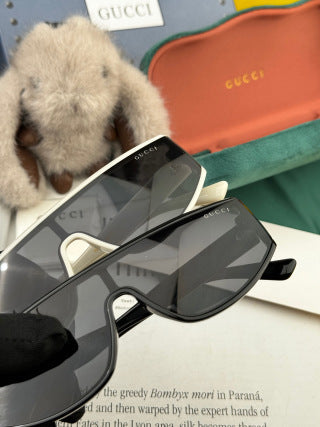 RECTANGULAR FRAME SUNGLASSES G3109 IN ACETATE - Black
