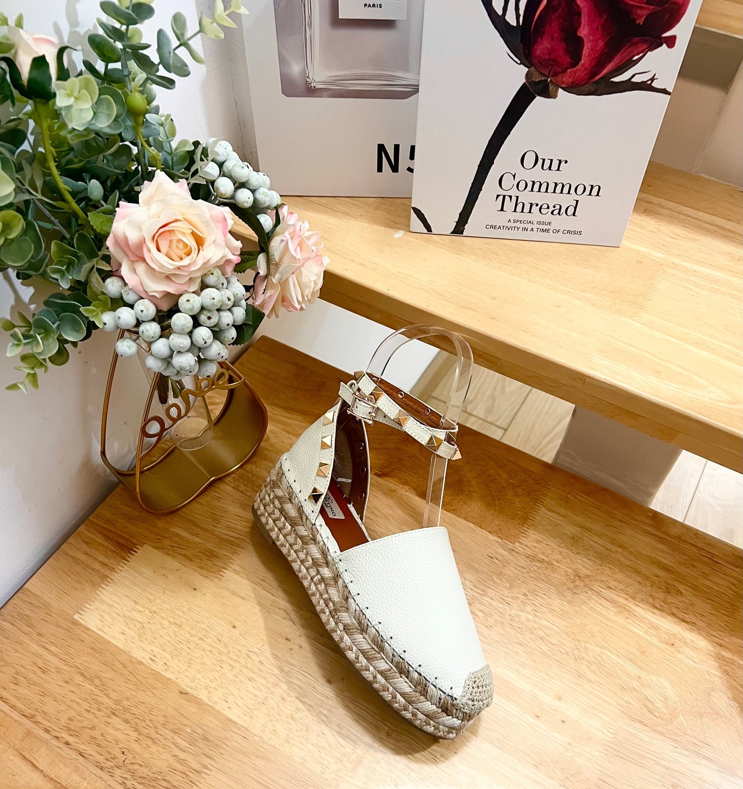 WHITE LEATHER ROCKSTUD ESPADRILLES ANKLE STRAP FLATS - 36