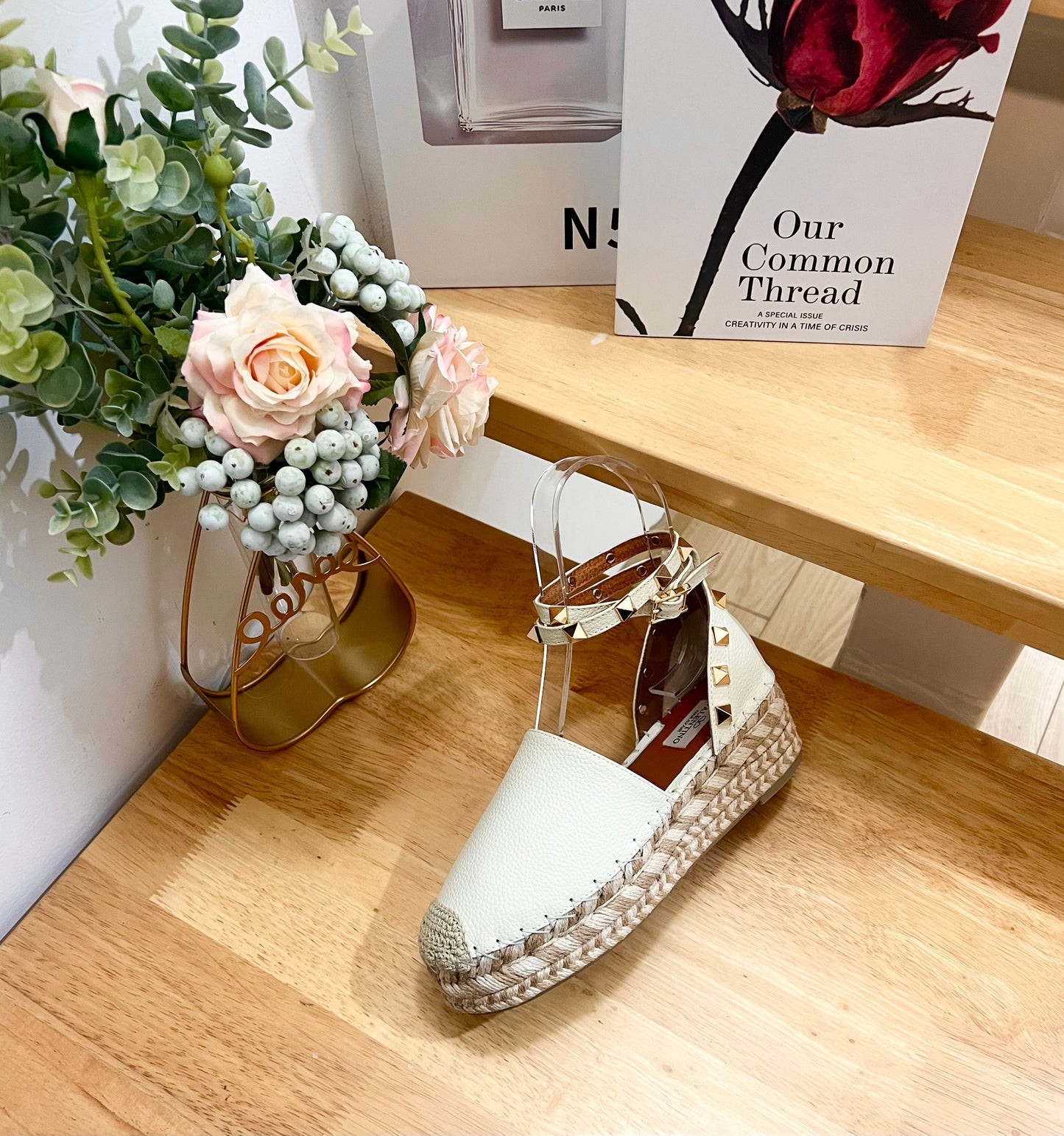 WHITE LEATHER ROCKSTUD ESPADRILLES ANKLE STRAP FLATS - 36