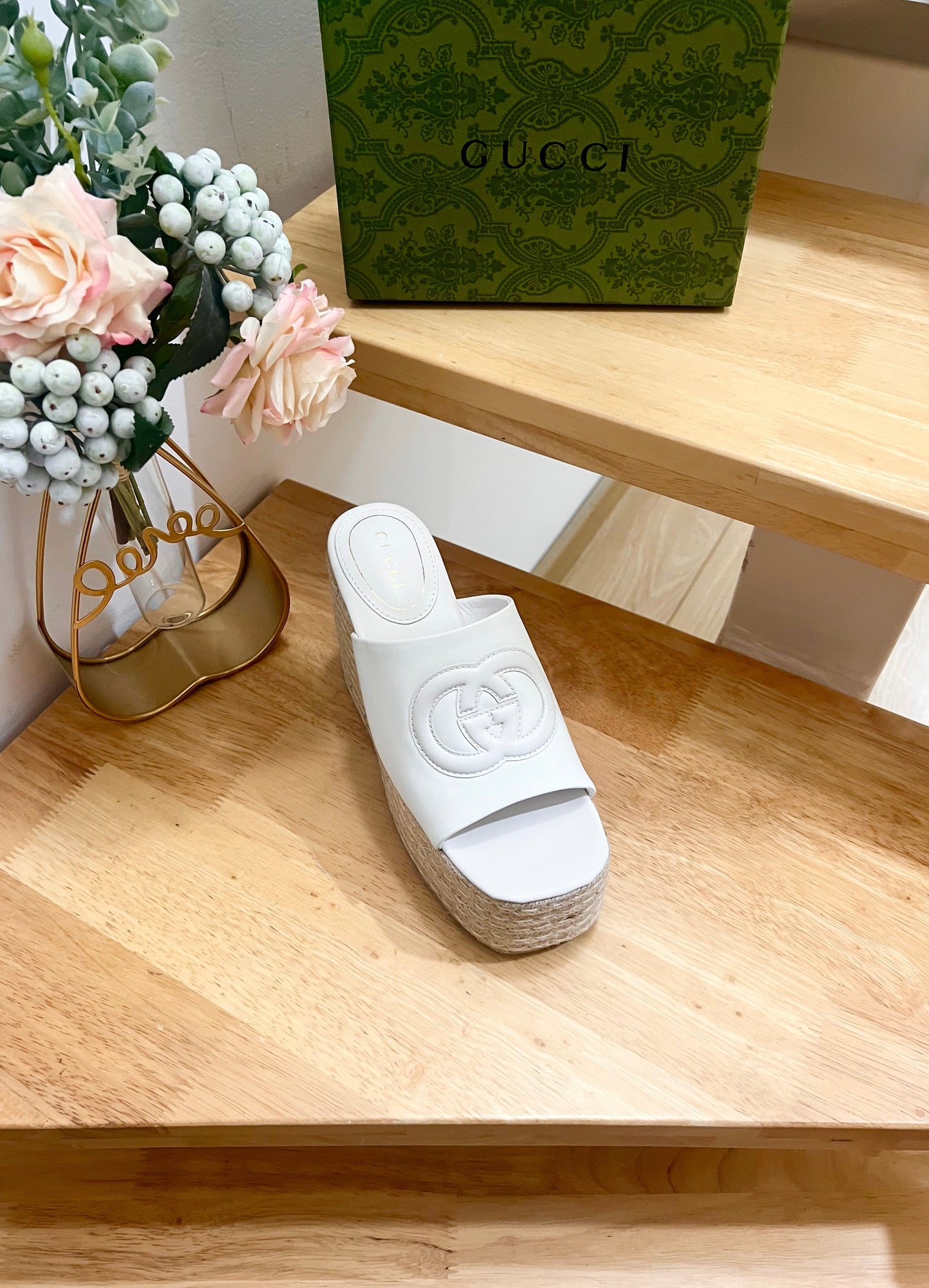 HIGH 10CM WEDGE SANDALS IN WHITE SHEEPSKIN - 36