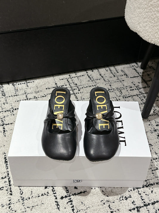 МЮЛІ LOEWE 26S НА ВИСОКИХ ПІДБОРАХ З ЧОРНОЇ ТЕЛЯЧОЇ ШКІРИ