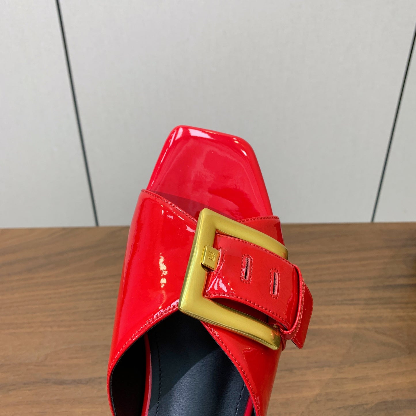 BALMAIN 26S B-BELT ПЛОСКІ САНДАЛІ З ЧЕРВОНОЇ ТЕЛЯЧОЇ ШКІРИ