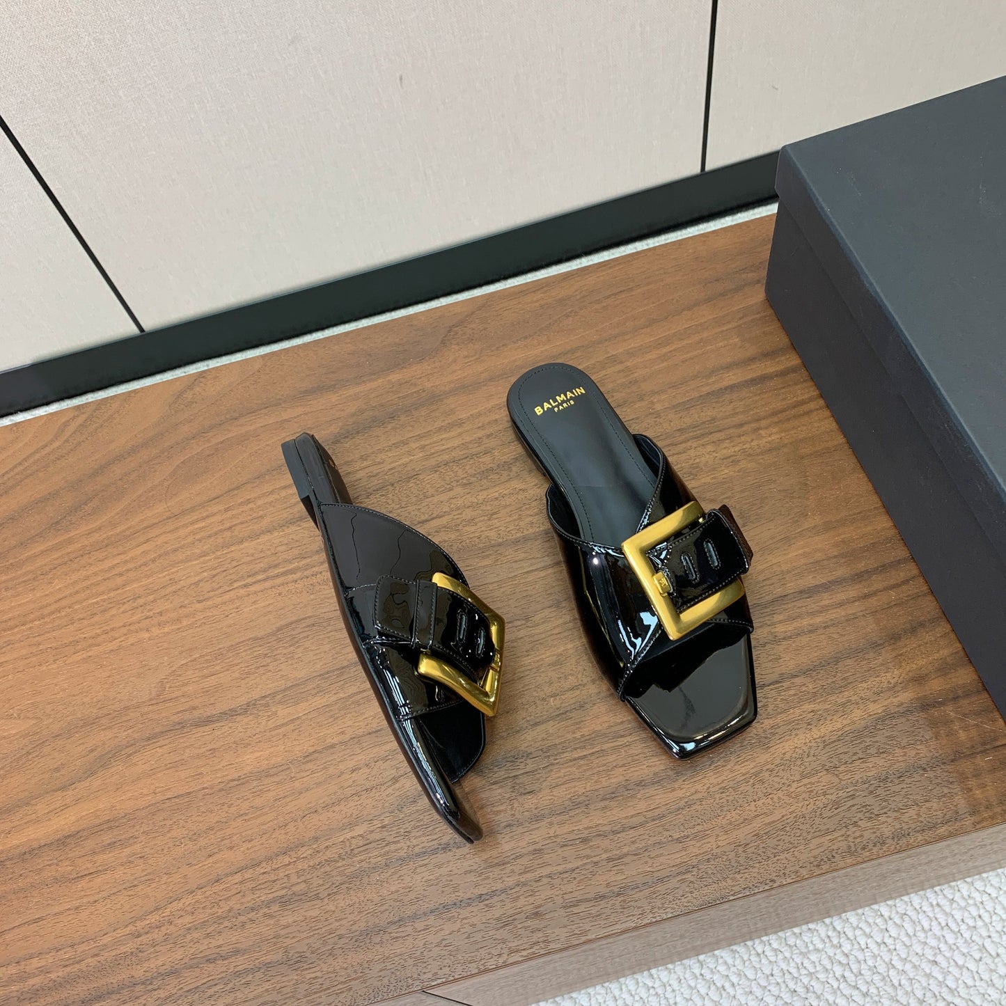 БОСОНІЖКИ BALMAIN 26S B-BELT ІЗ ЧОРНОЇ ТЕЛЯЧОЇ ШКІРИ