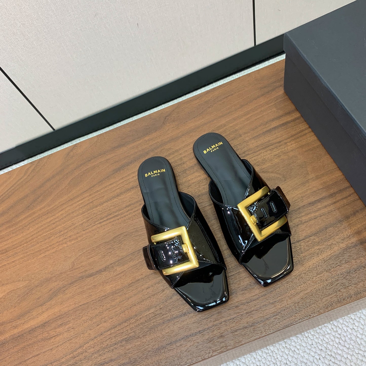 БОСОНІЖКИ BALMAIN 26S B-BELT ІЗ ЧОРНОЇ ТЕЛЯЧОЇ ШКІРИ