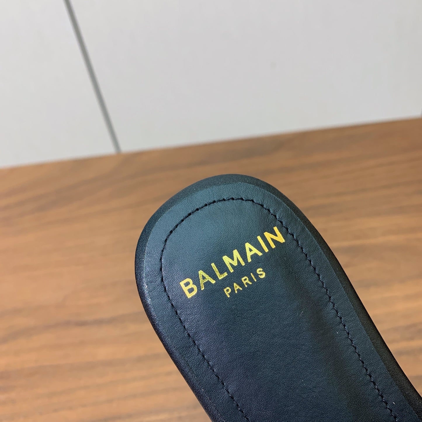 БОСОНІЖКИ BALMAIN 26S НА ПЛОСКІЙ ПІДОШВІ З ЧОРНОЇ ТЕЛЯЧОЇ ШКІРИ ТА СІТКИ