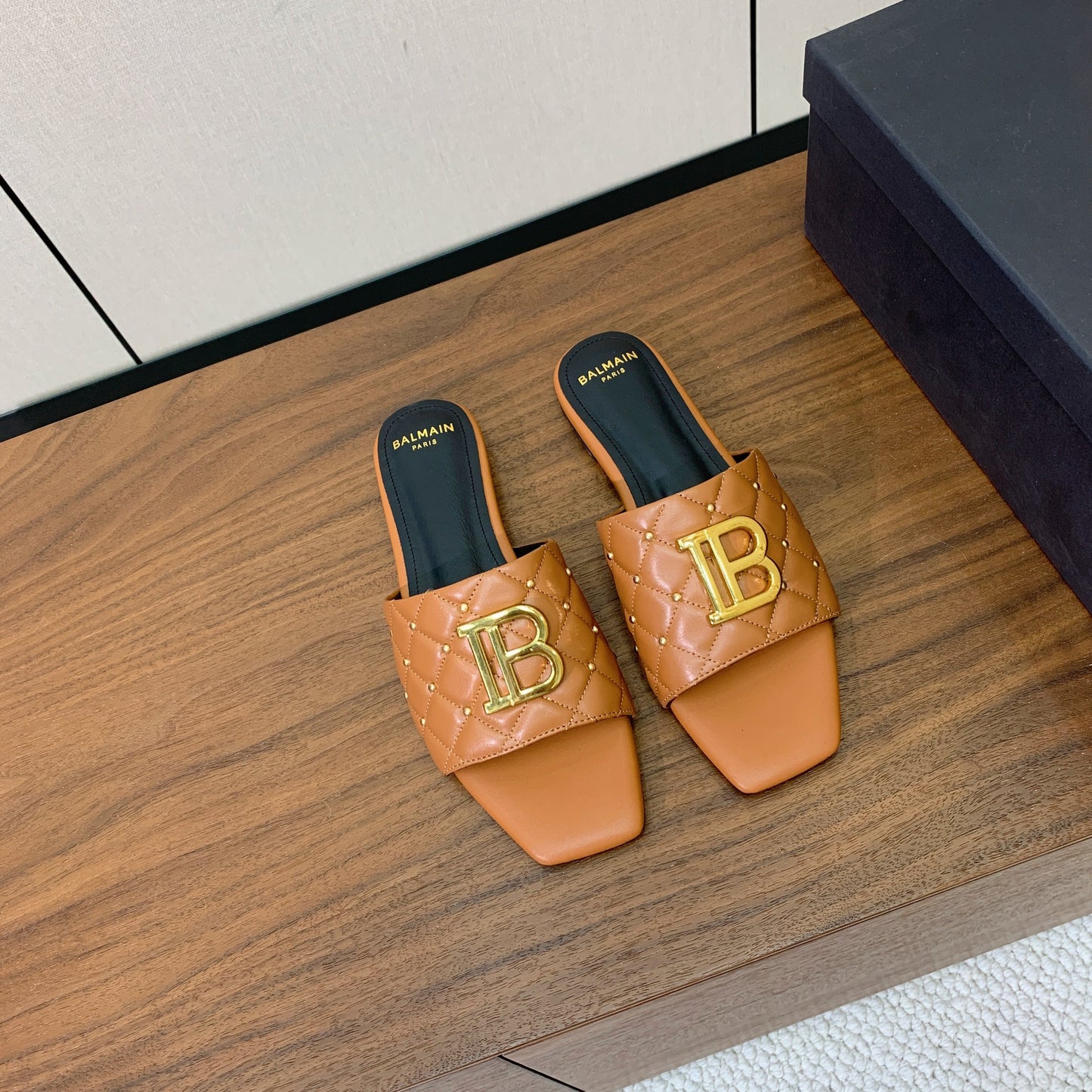 BALMAIN 26S СТЬОБАНІ МЮЛІ СВІТЛО-КОРИЧНЕВОЇ ТЕЛЯЧОЇ ШКІРИ