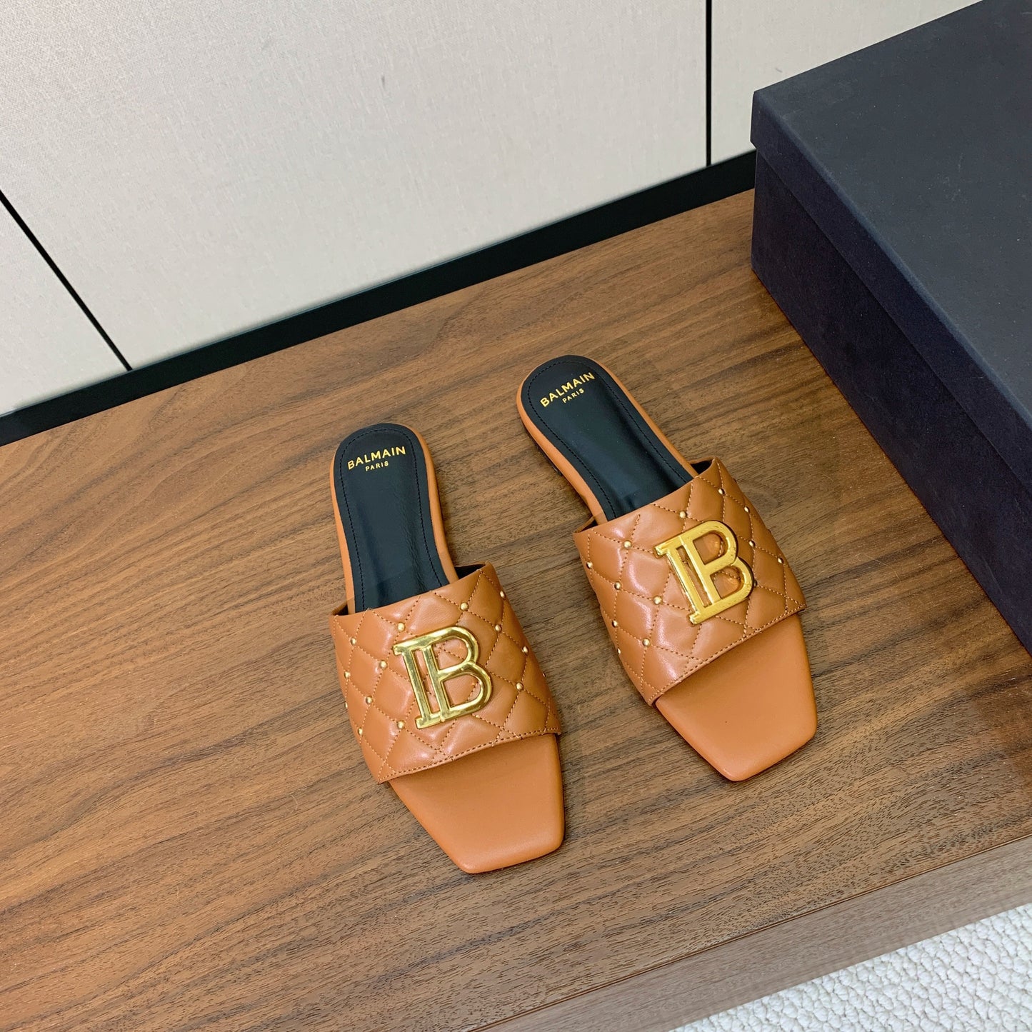 BALMAIN 26S СТЬОБАНІ МЮЛІ СВІТЛО-КОРИЧНЕВОЇ ТЕЛЯЧОЇ ШКІРИ