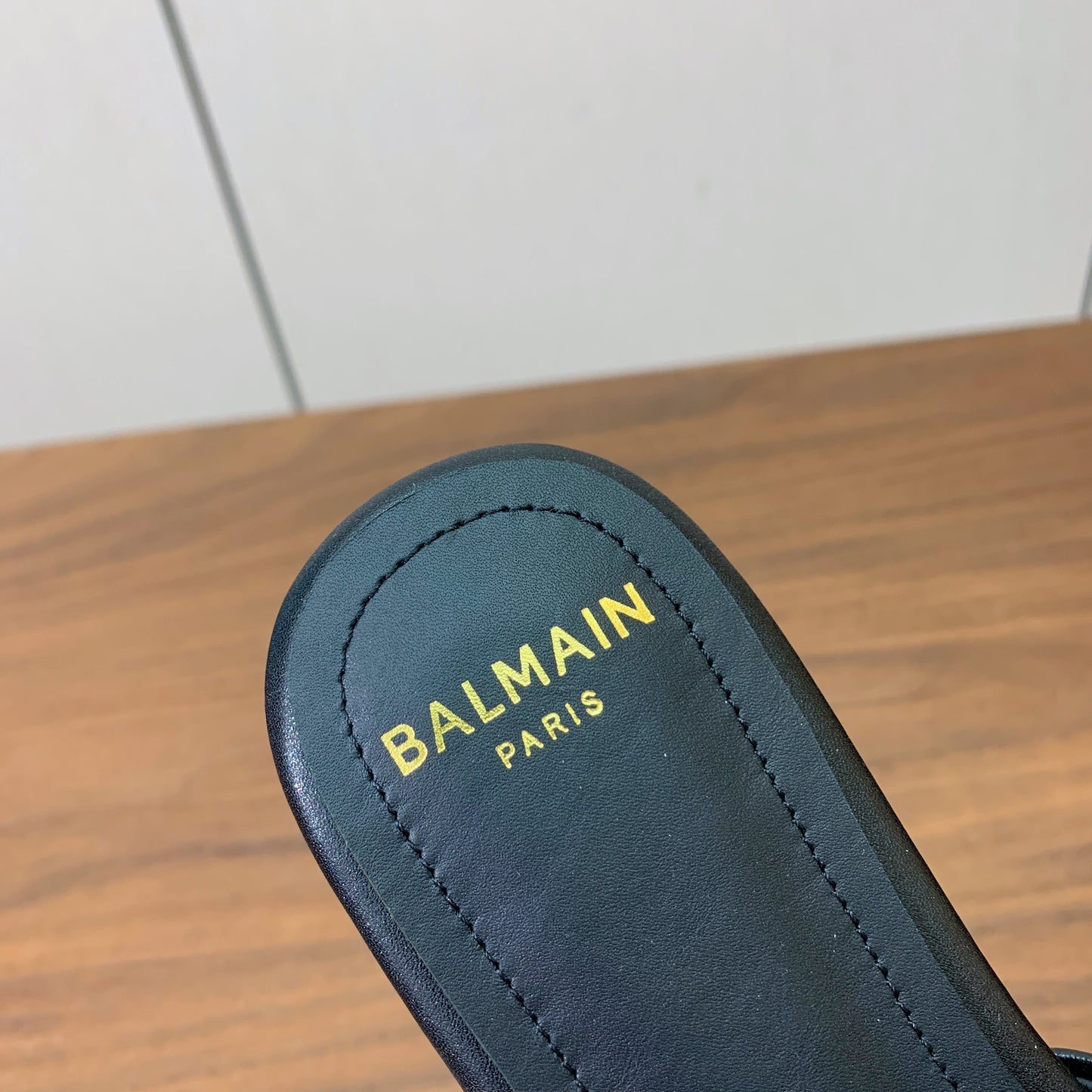 BALMAIN 26S СТЬОБАНІ МЮЛІ З ЧОРНОЇ ТЕЛЯЧОЇ ШКІРИ