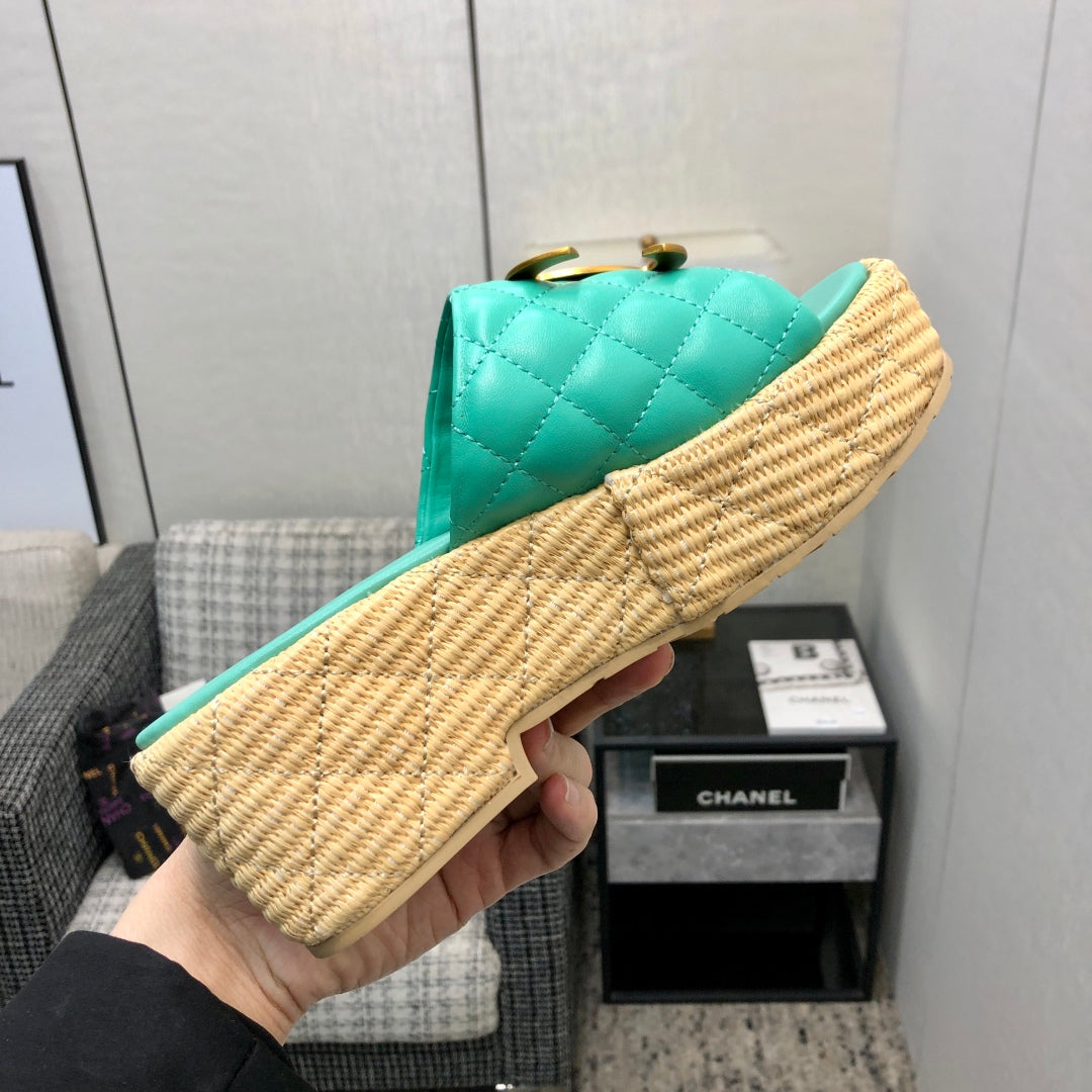 THICK SOLE WEDGE SLIPPERS IN PERSIAN GREEN LAMBSKIN AND BEIGE RUBBER - 35