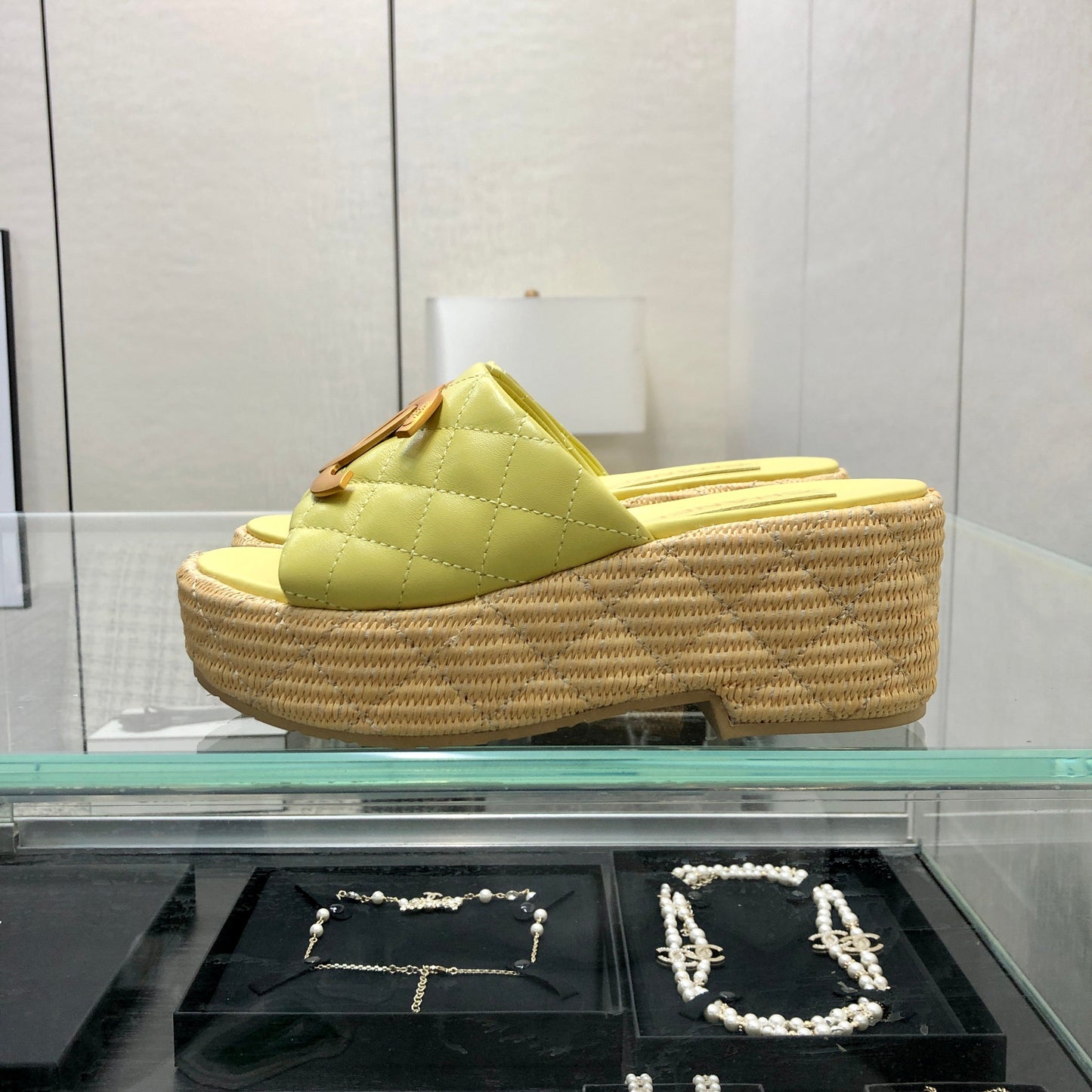 THICK SOLE WEDGE SLIPPERS IN SAND YELLOW LAMBSKIN AND BEIGE RUBBER - 35