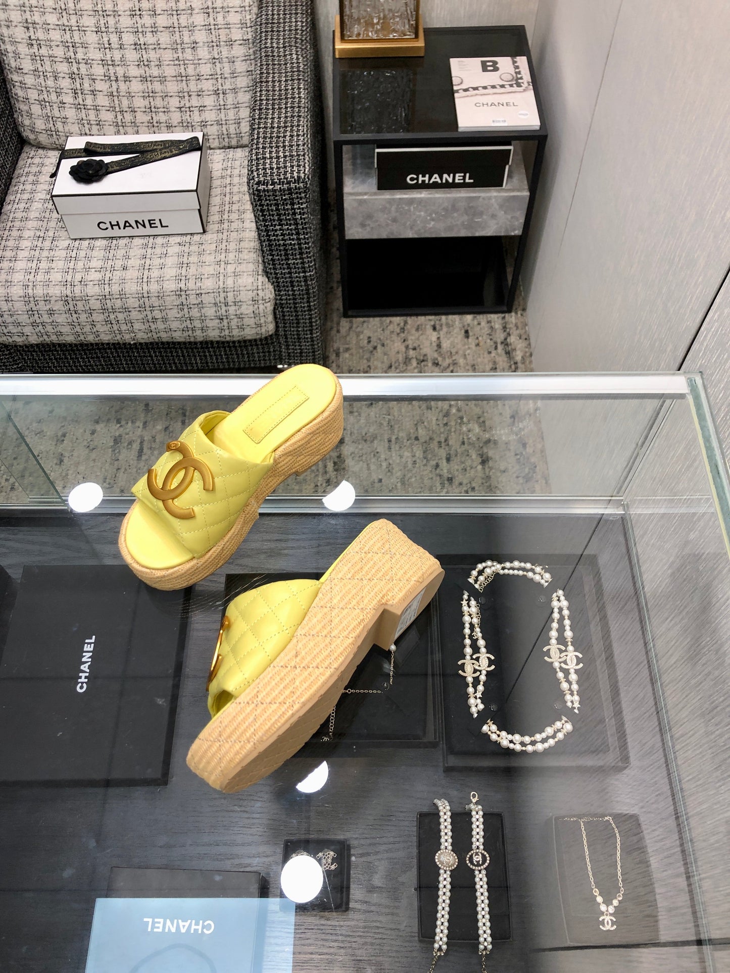 THICK SOLE WEDGE SLIPPERS IN SAND YELLOW LAMBSKIN AND BEIGE RUBBER - 35