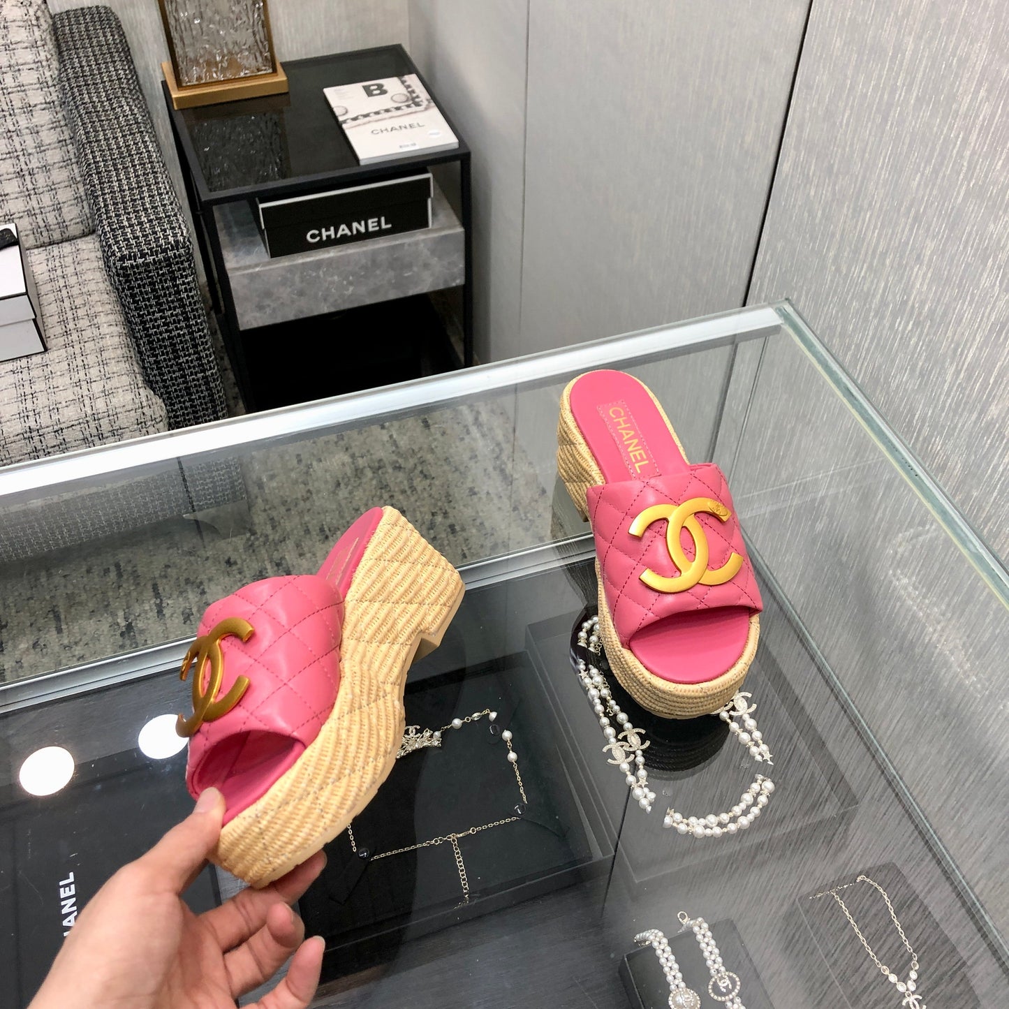 THICK SOLE WEDGE SLIPPERS IN PUNCH PINK LAMBSKIN AND BEIGE RUBBER - 35