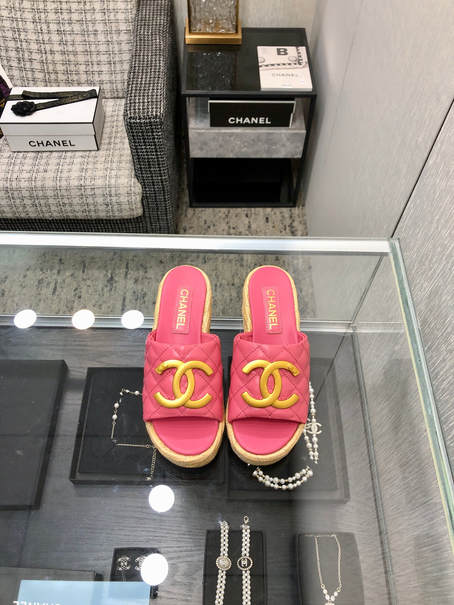THICK SOLE WEDGE SLIPPERS IN PUNCH PINK LAMBSKIN AND BEIGE RUBBER - 35