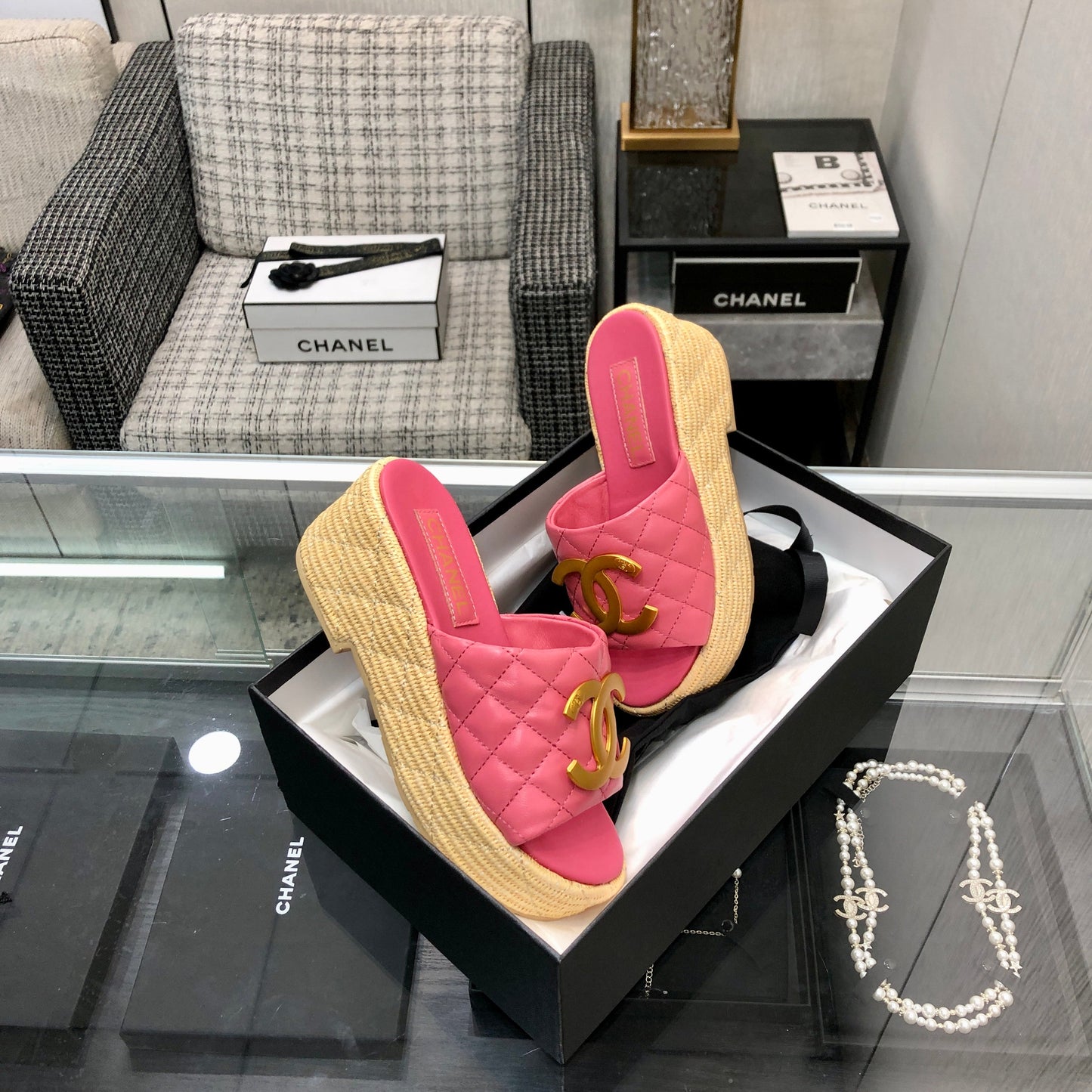 THICK SOLE WEDGE SLIPPERS IN PUNCH PINK LAMBSKIN AND BEIGE RUBBER - 35