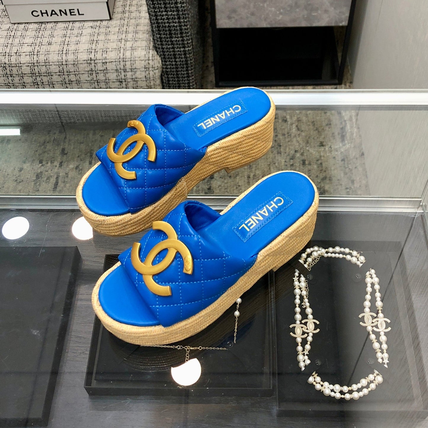 THICK SOLE WEDGE SLIPPERS IN COBALT BLUE LAMBSKIN AND BEIGE RUBBER - 35