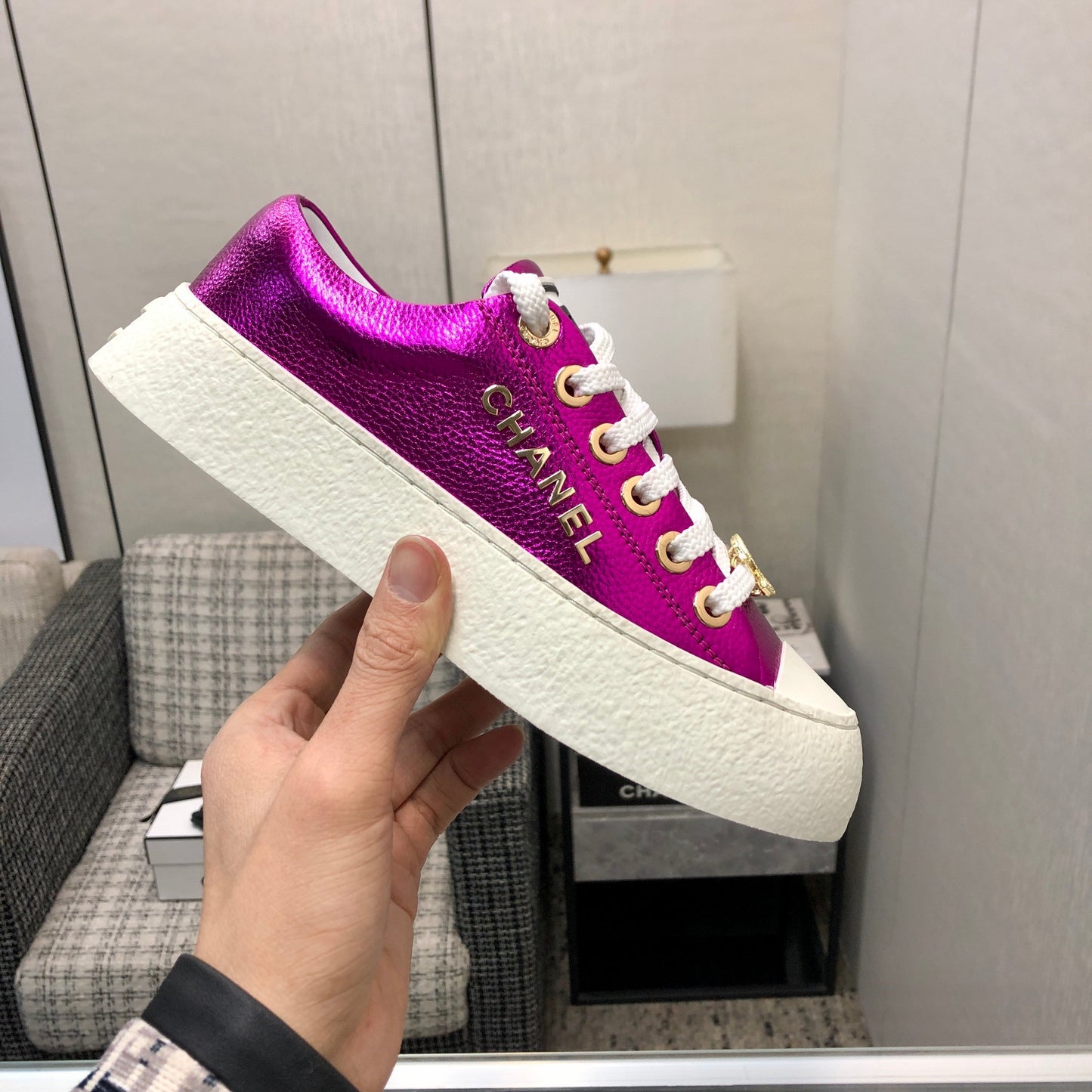 CASUAL SNEAKER IN MAGENTA PURPLE METALLIC LAMBSKIN WITH GOLD LOGO - 35