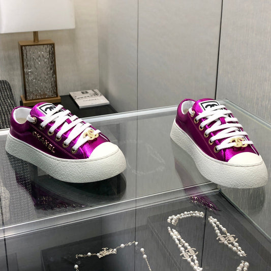 CASUAL SNEAKER IN MAGENTA PURPLE METALLIC LAMBSKIN WITH GOLD LOGO - 35