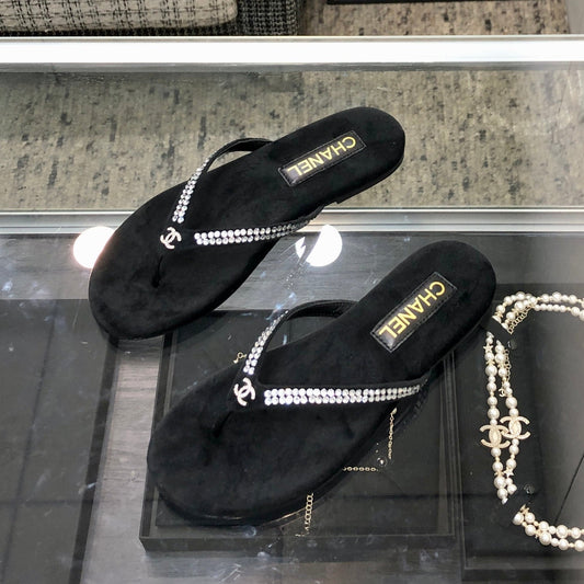 THONG SLIDE IN BLACK SUEDE WITH WHITE RHINSTONES - 35