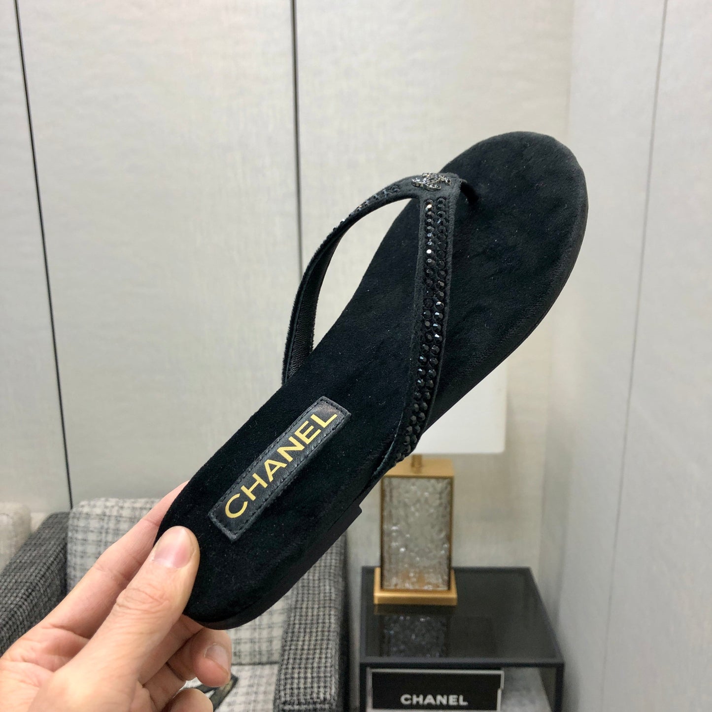 THONG SLIDE IN BLACK SUEDE WITH CRYSTALS - 35