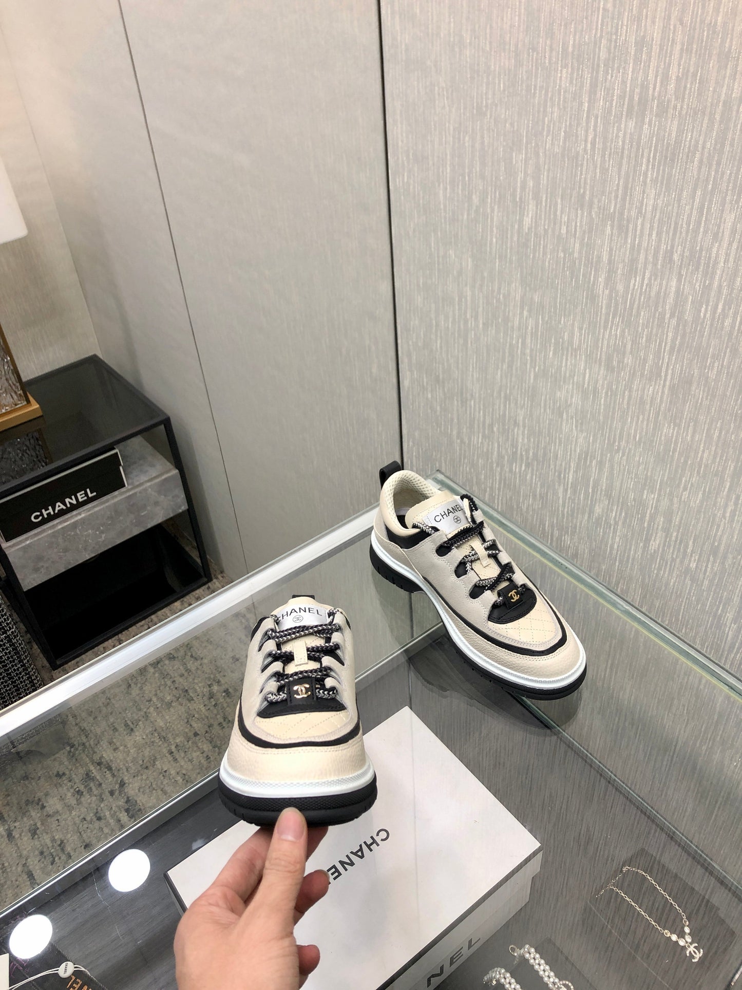 LOW TOP CASUAL SHOES IN BISQUE BEIGE LAMBSKIN AND SUEDE - 35