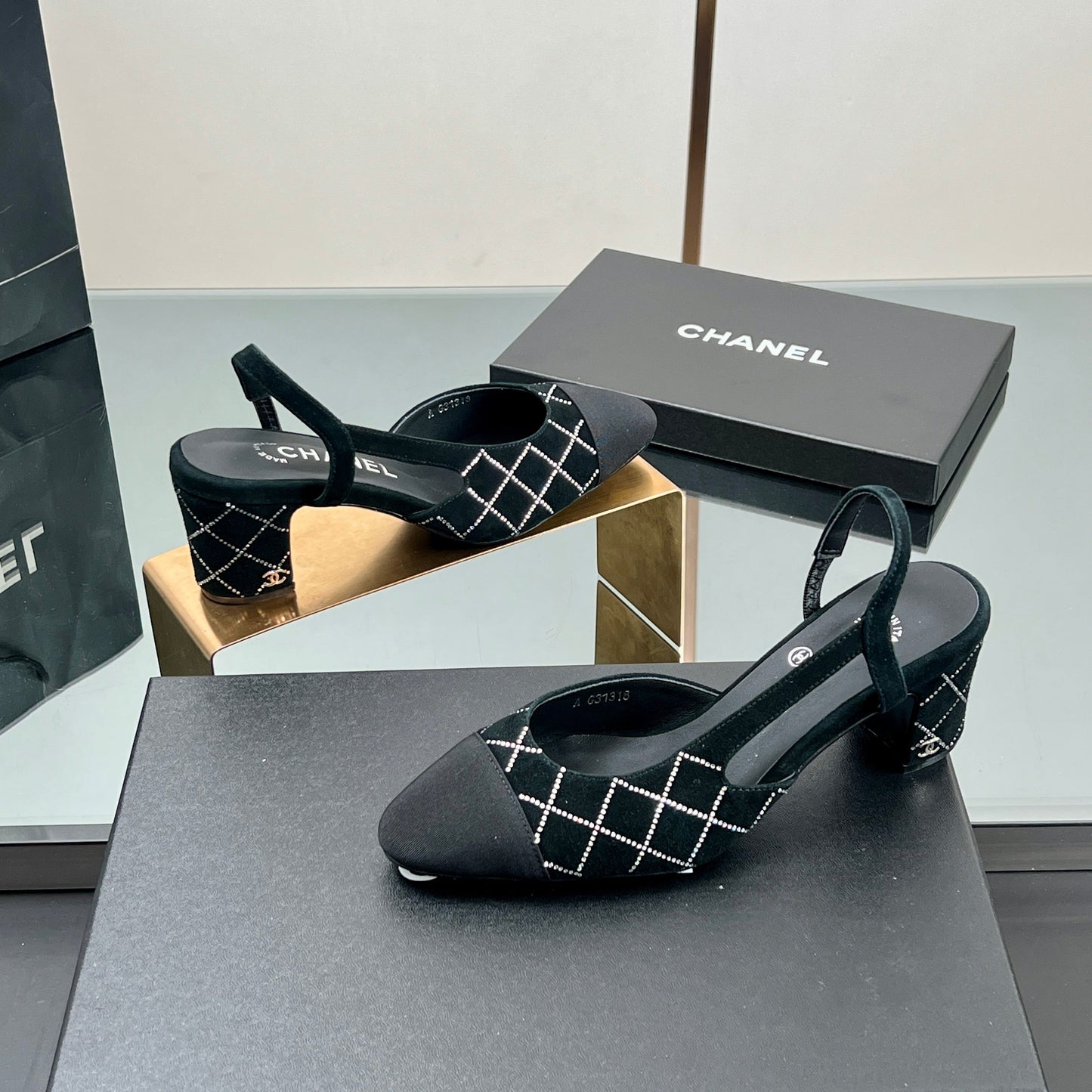 CC SLINGBACK 25S 65 MM IN BLACK SUEDE AND CRYSTALS - 35