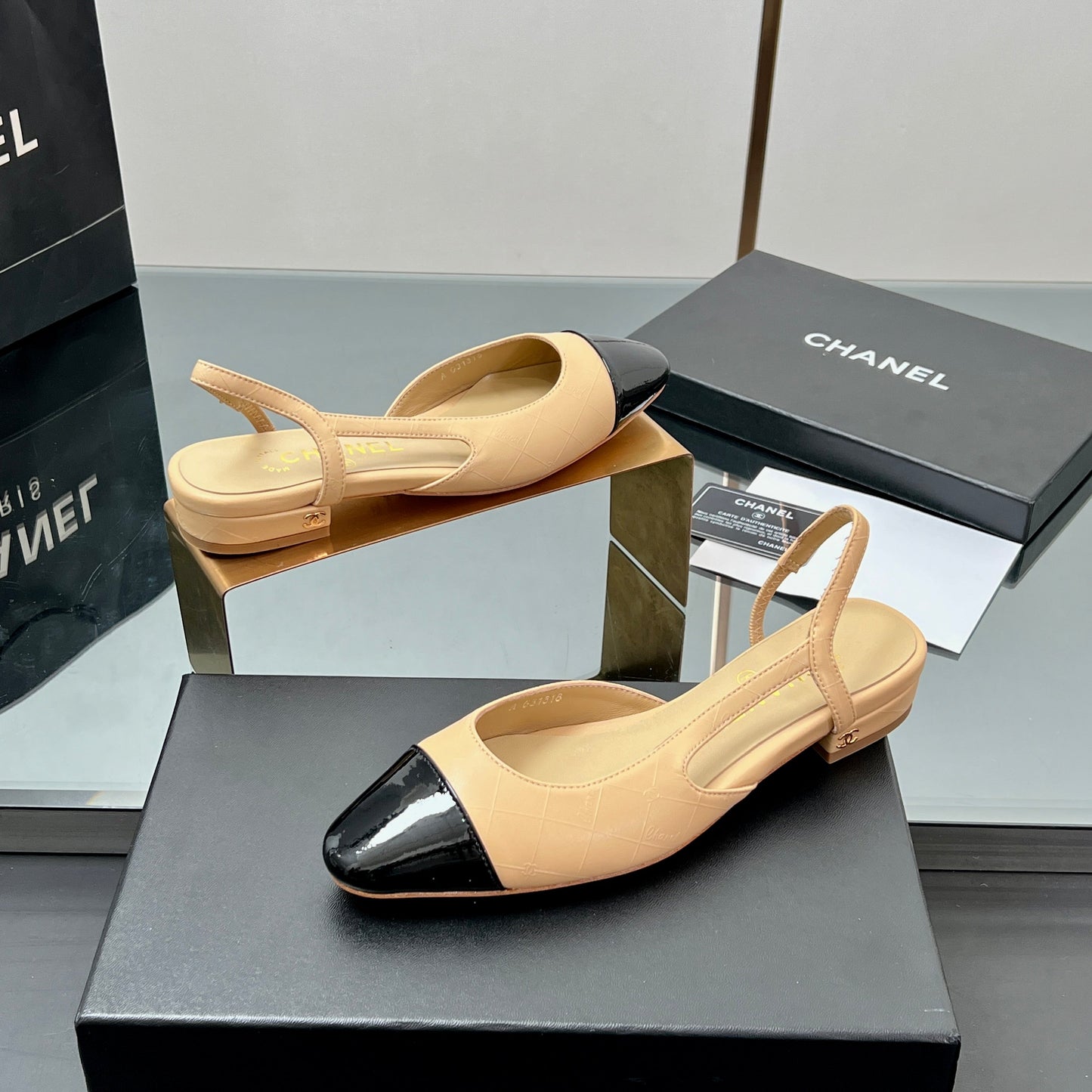 CC SLINGBACK 25S 25 MM IN BEIGE LAMBSKIN AND BLACK GLOSSY LEATHER WITH CHECK PATTERN - 35