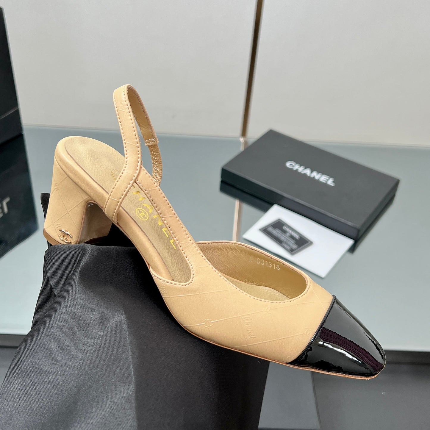 CC SLINGBACK 25S 65 MM IN BEIGE LAMBSKIN AND BLACK GLOSSY LEATHER WITH CHECK PATTERN - 35