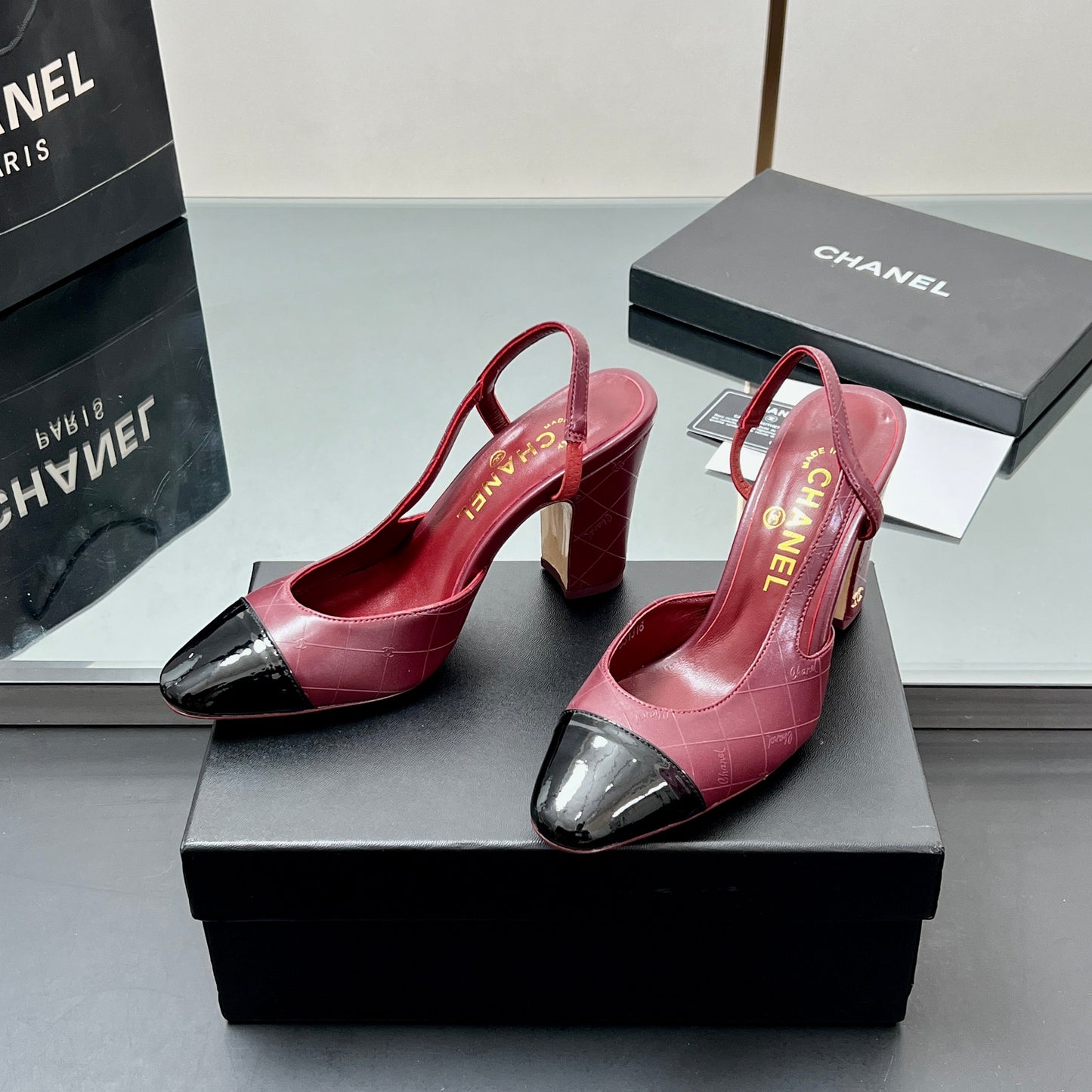 CC SLINGBACK 25S 90 MM IN BURGUNDY LAMBSKIN AND BLACK GLOSSY LEATHER WITH CHECK PATTERN - 35
