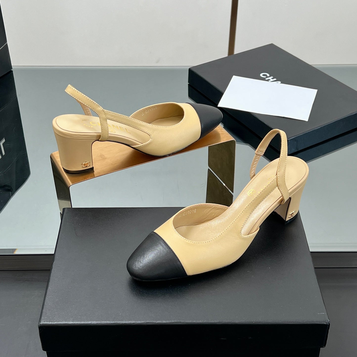 CC HIGH SLINGBACK 25S 65 MM IN BLACK MIX BEIGE LAMBSKIN - 35